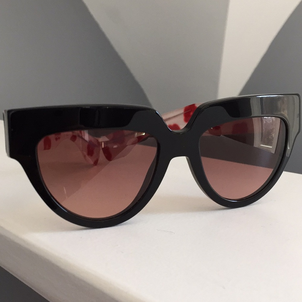 Prada sunglasses SPR 29P